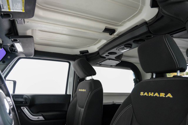Used 2015 Jeep Wrangler Sahara AWD/4WD image 27
