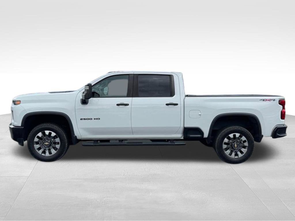 Used 2022 Chevrolet Silverado 2500 Custom w/ Custom Convenience Package AWD/4WD image 2