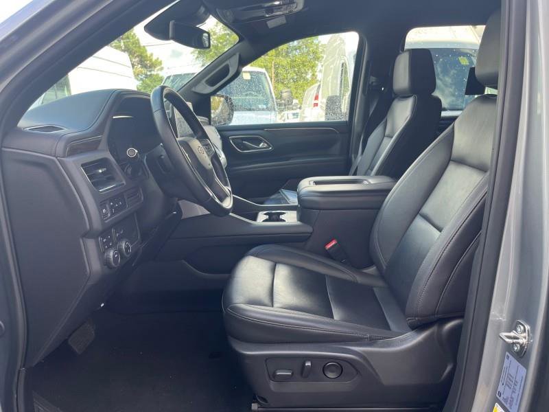 Used 2024 Chevrolet Suburban LT image 13