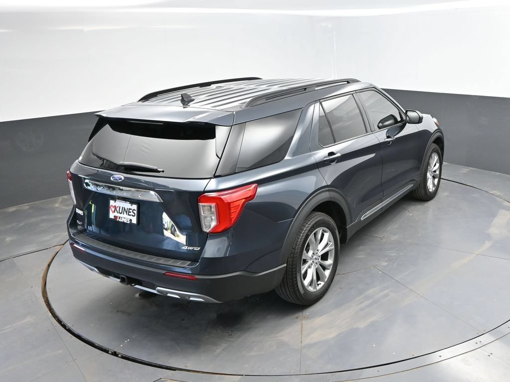 Used 2024 Ford Explorer XLT w/ Equipment Group 202A AWD/4WD image 34