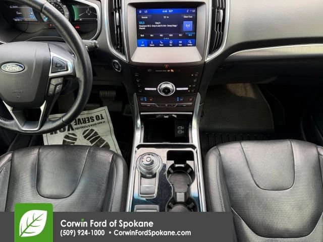 Used 2020 Ford Edge Titanium w/ Equipment Group 301A AWD/4WD image 30