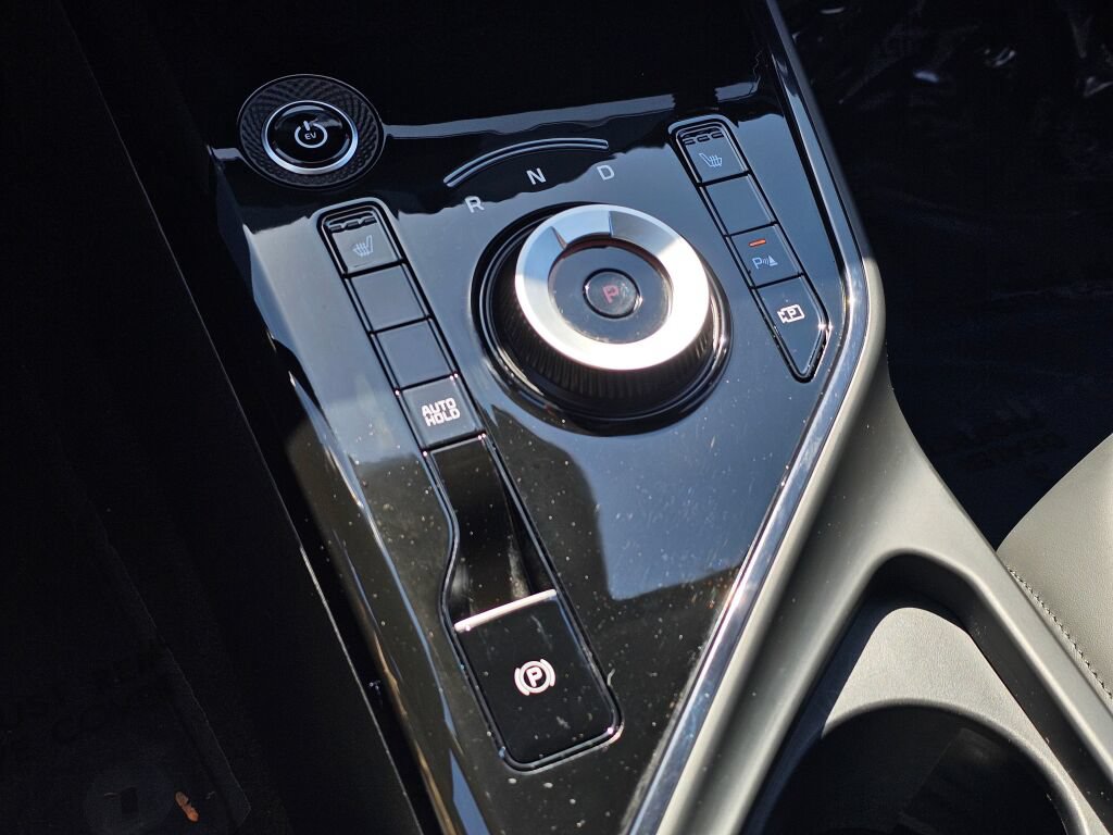 Certified 2024 Kia Niro Wind FWD image 18