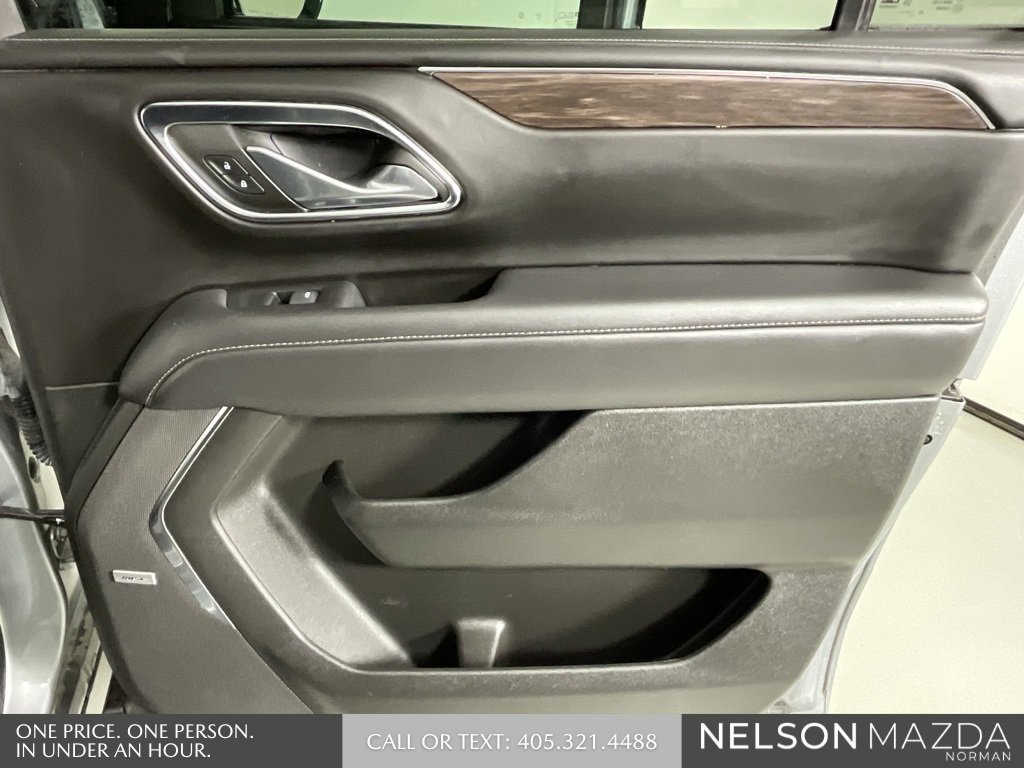 Used 2023 Chevrolet Suburban Z71 w/ Luxury Package image 22