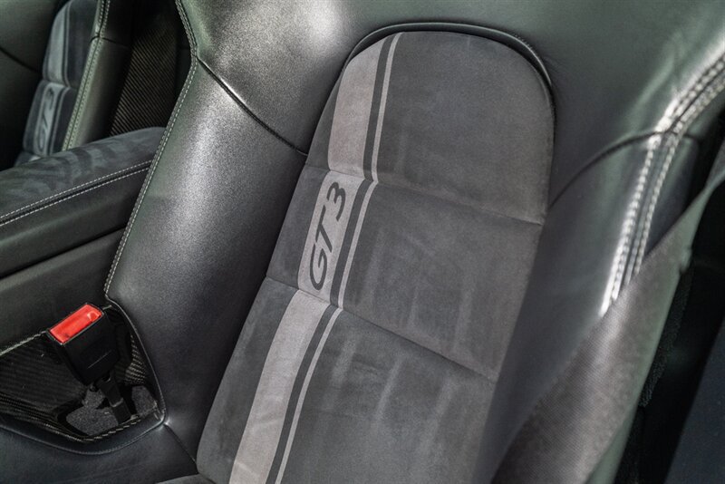 Used 2018 Porsche 911 GT3 RWD image 30
