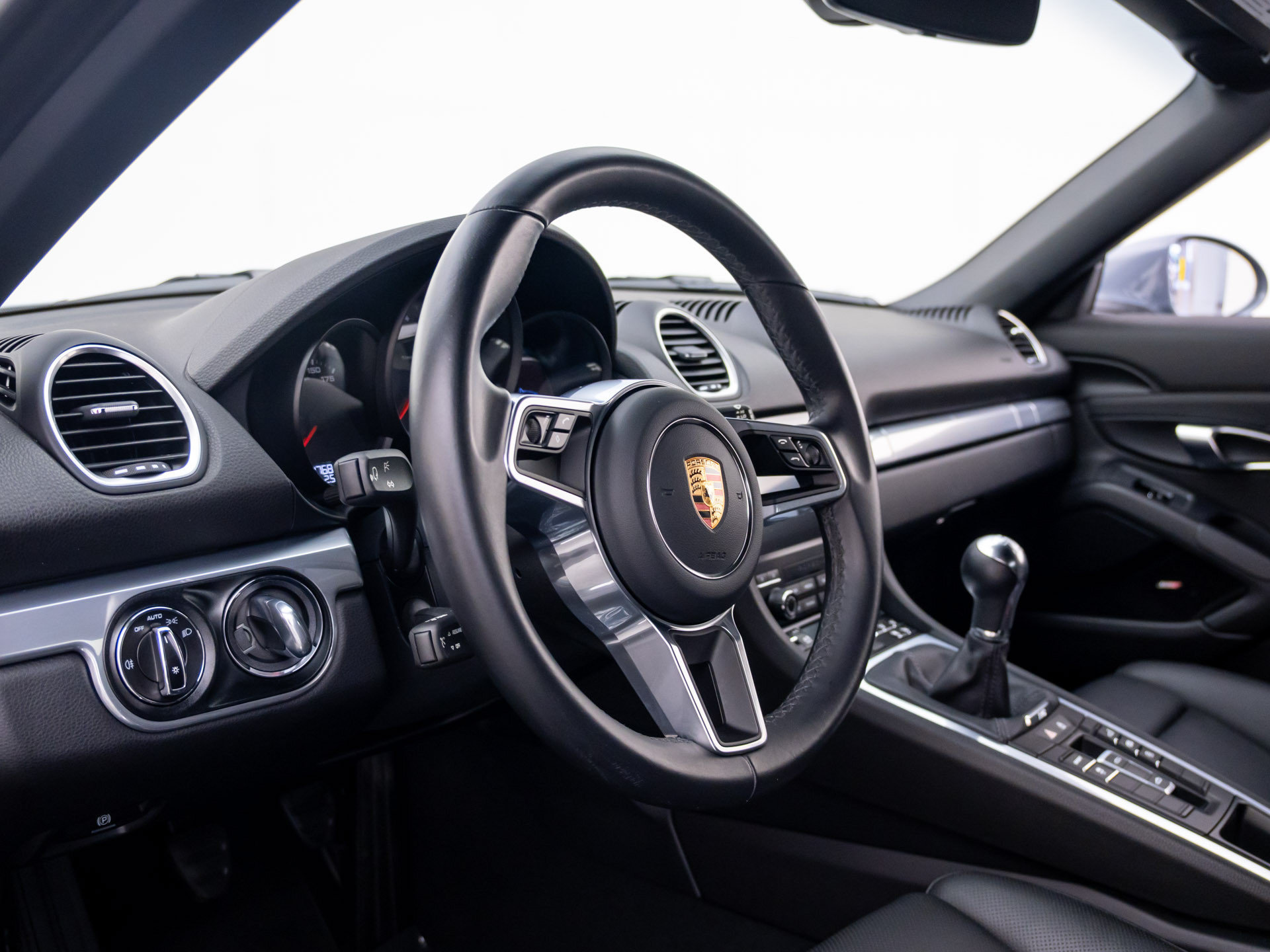 Certified 2024 Porsche 718 Boxster RWD image 4