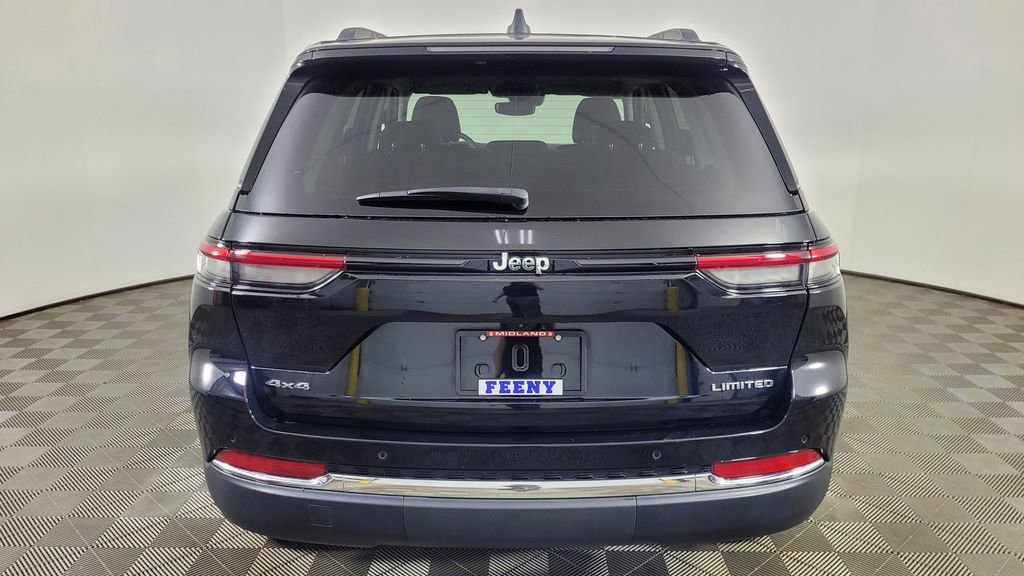 Used 2023 Jeep Grand Cherokee Limited image 7