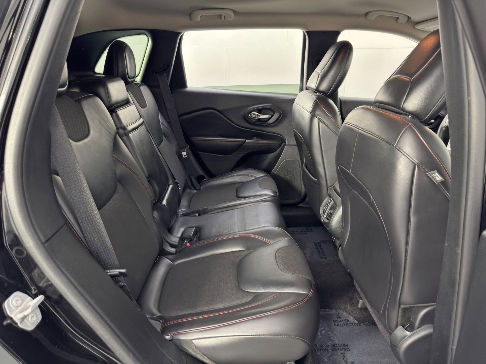 Used 2017 Jeep Cherokee Trailhawk w/ Cold Weather Group image 36