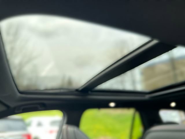 Used 2025 Honda Pilot Black Edition image 23