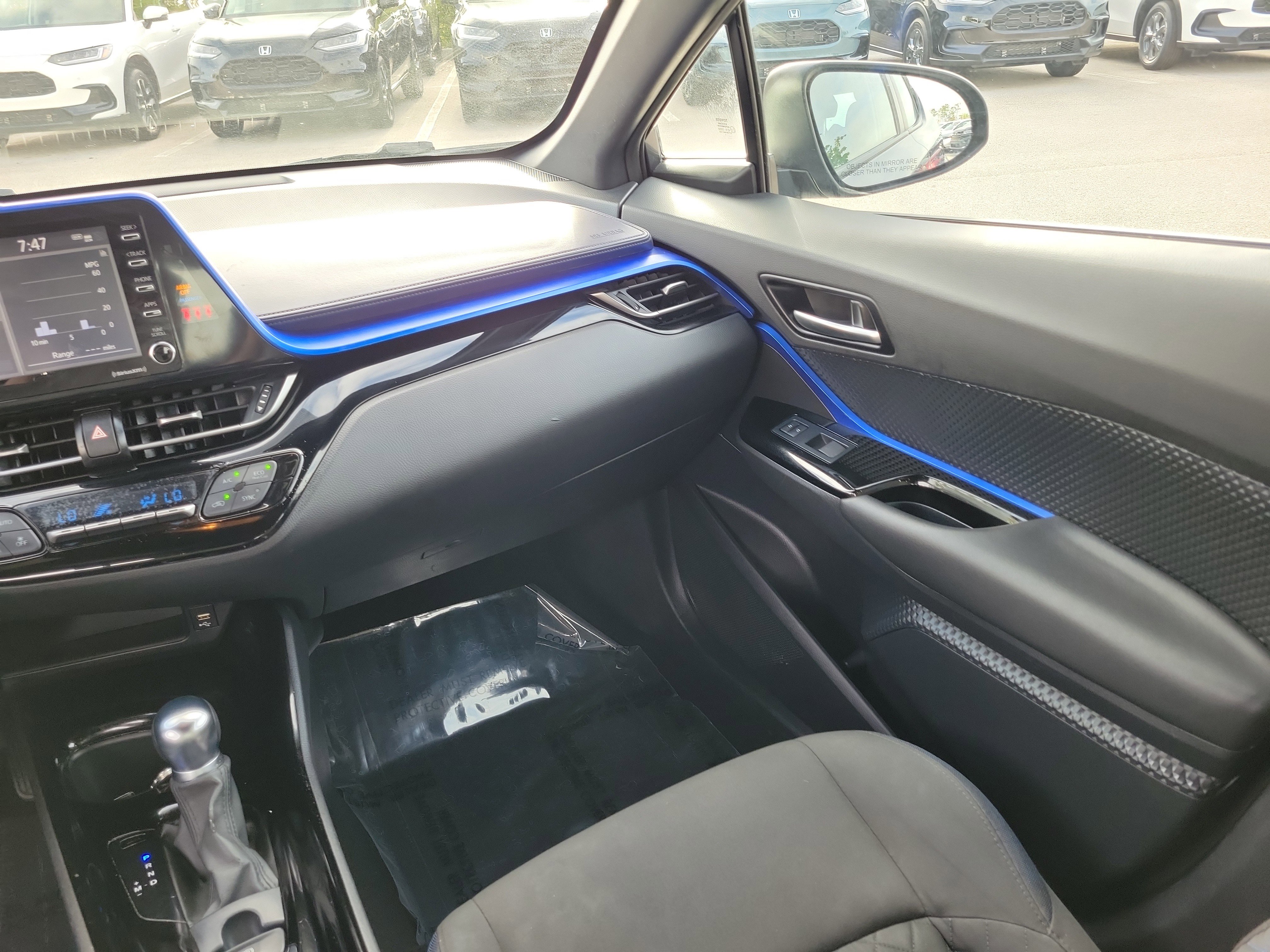 Used 2021 Toyota C-HR XLE FWD image 17