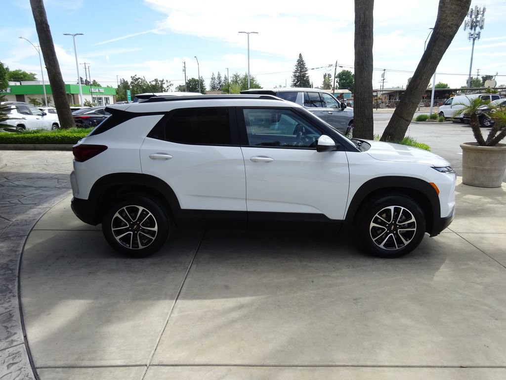 Certified 2024 Chevrolet TrailBlazer LT w/ LT Cold Weather Package image 12