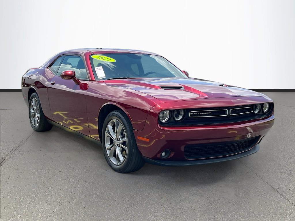 Used 2021 Dodge Challenger SXT w/ Driver Convenience Group AWD/4WD image 1