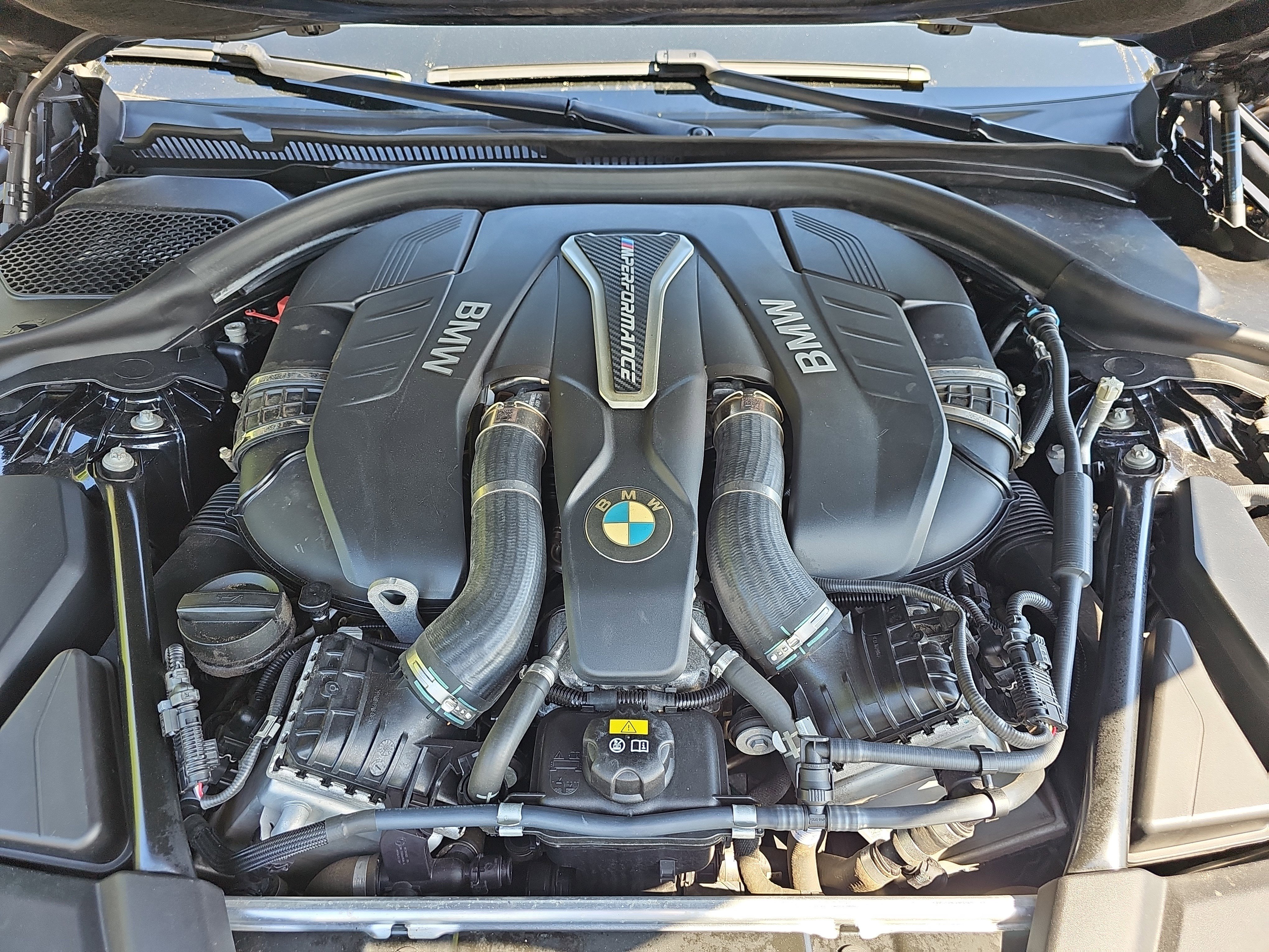 Used 2018 BMW M550i xDrive w/ Driving Assistance Package image 32