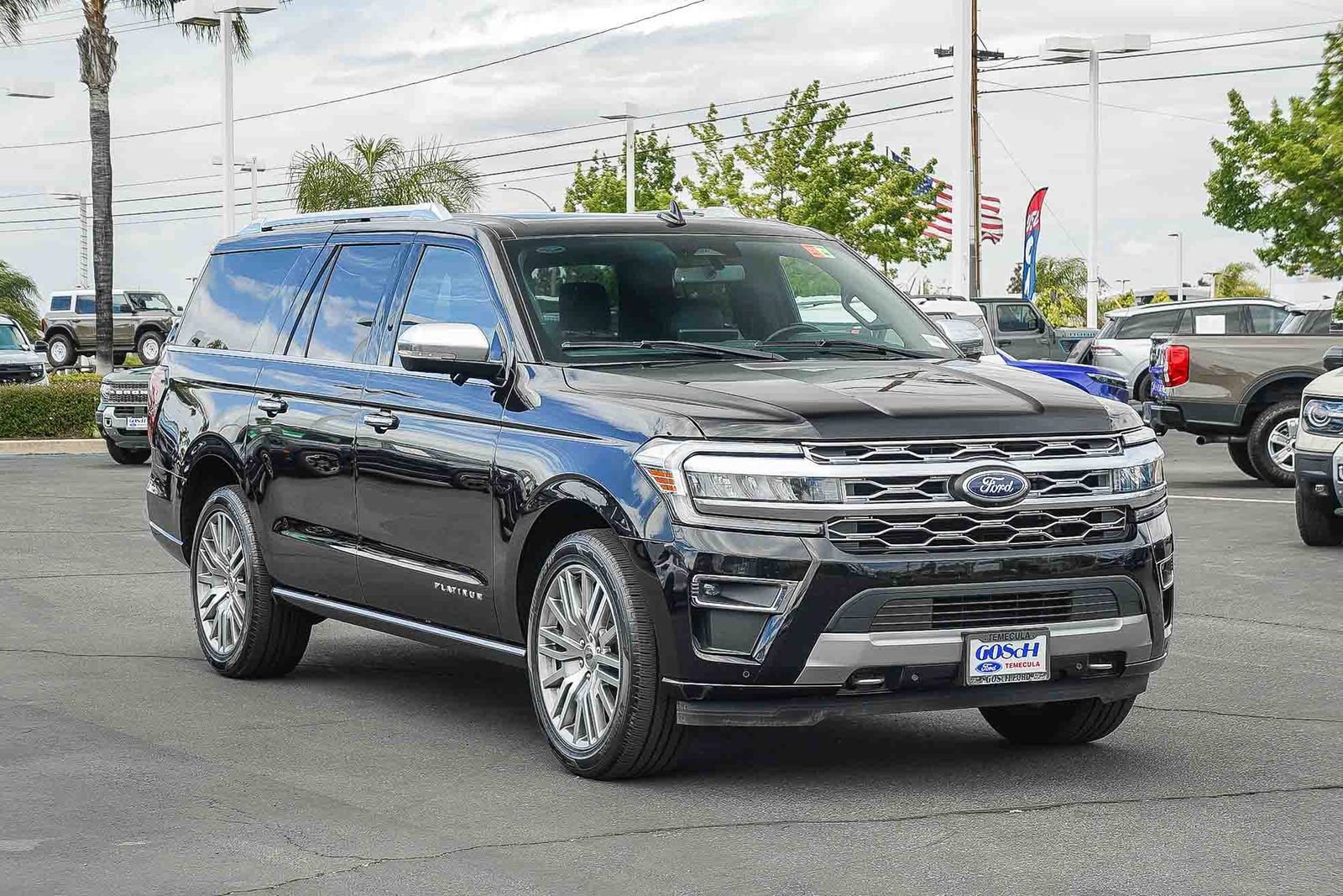 Certified 2023 Ford Expedition Max Platinum AWD/4WD image 3
