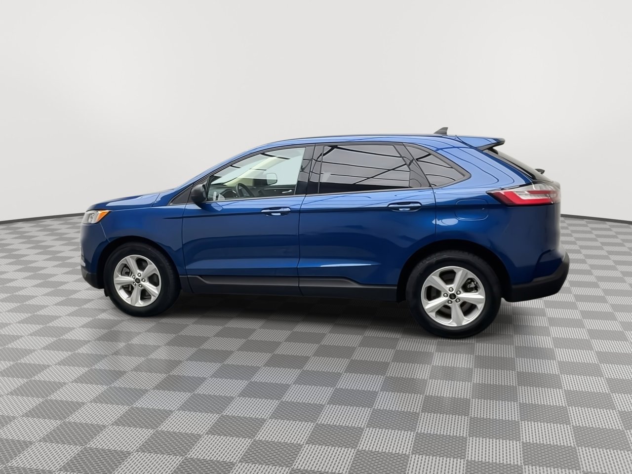 Used 2023 Ford Edge SE image 32