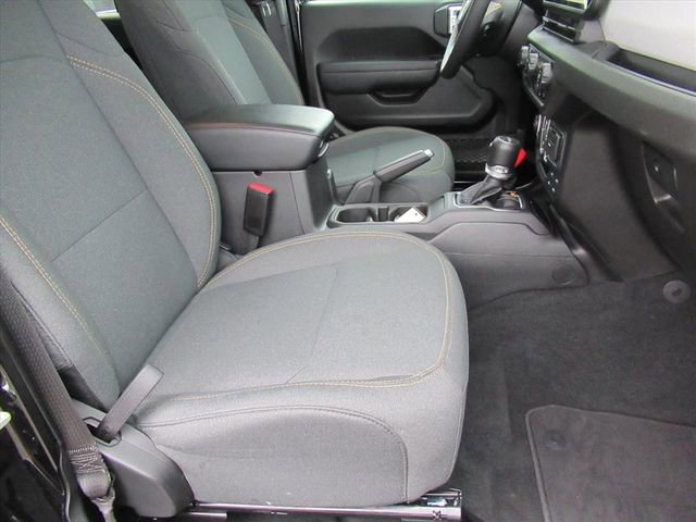 Used 2024 Jeep Gladiator Sport image 11