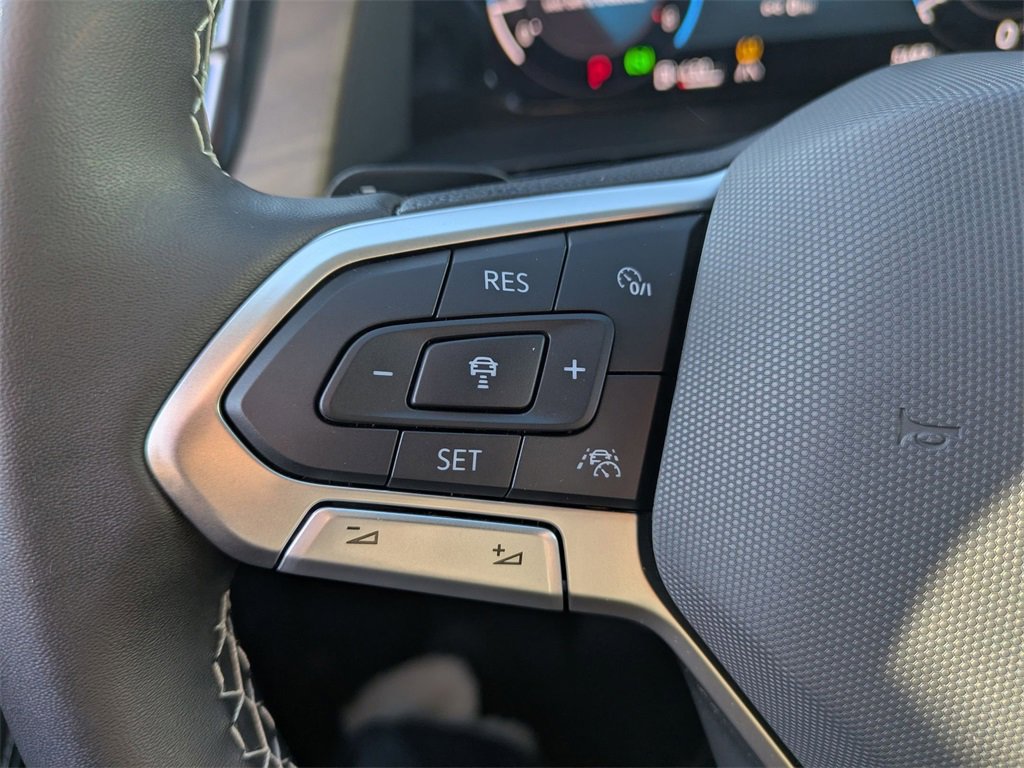 Used 2024 Volkswagen Atlas SE image 18