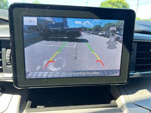 Used 2023 Ford Explorer XLT w/ Equipment Group 202A AWD/4WD image 36