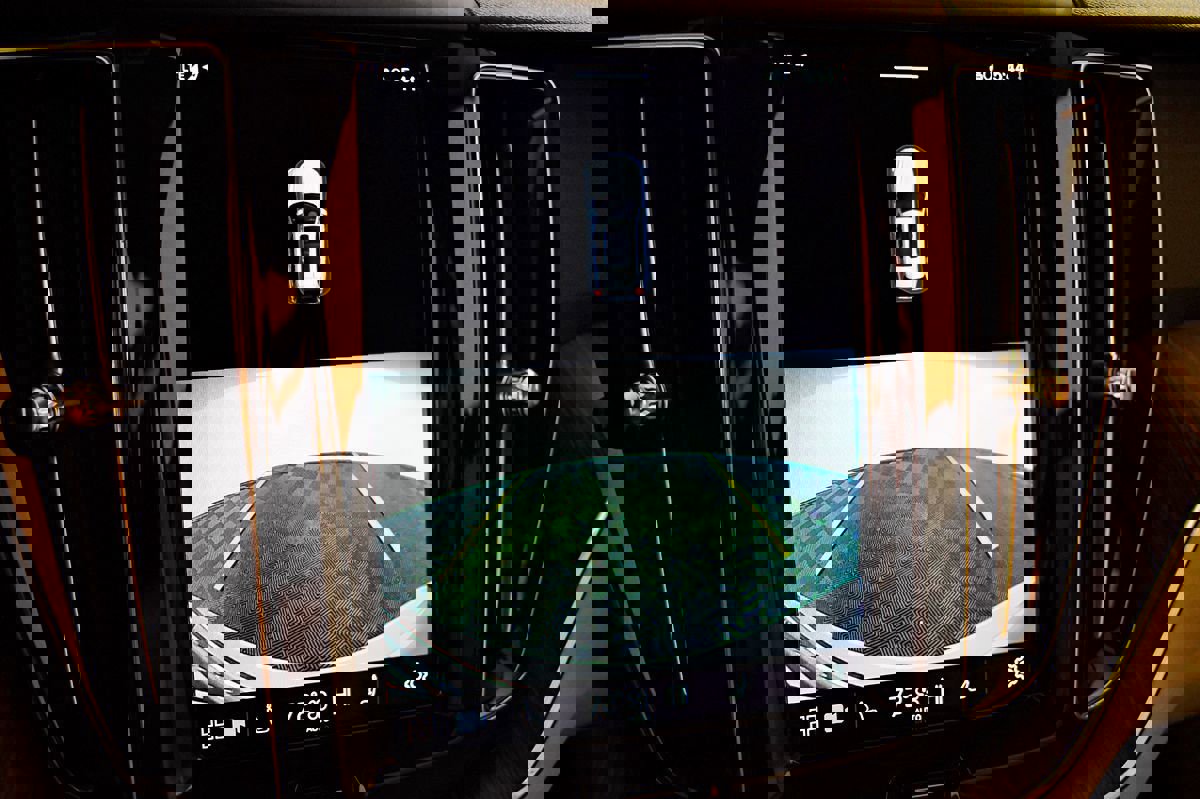 Used 2022 Volvo XC60 B5 Momentum image 30