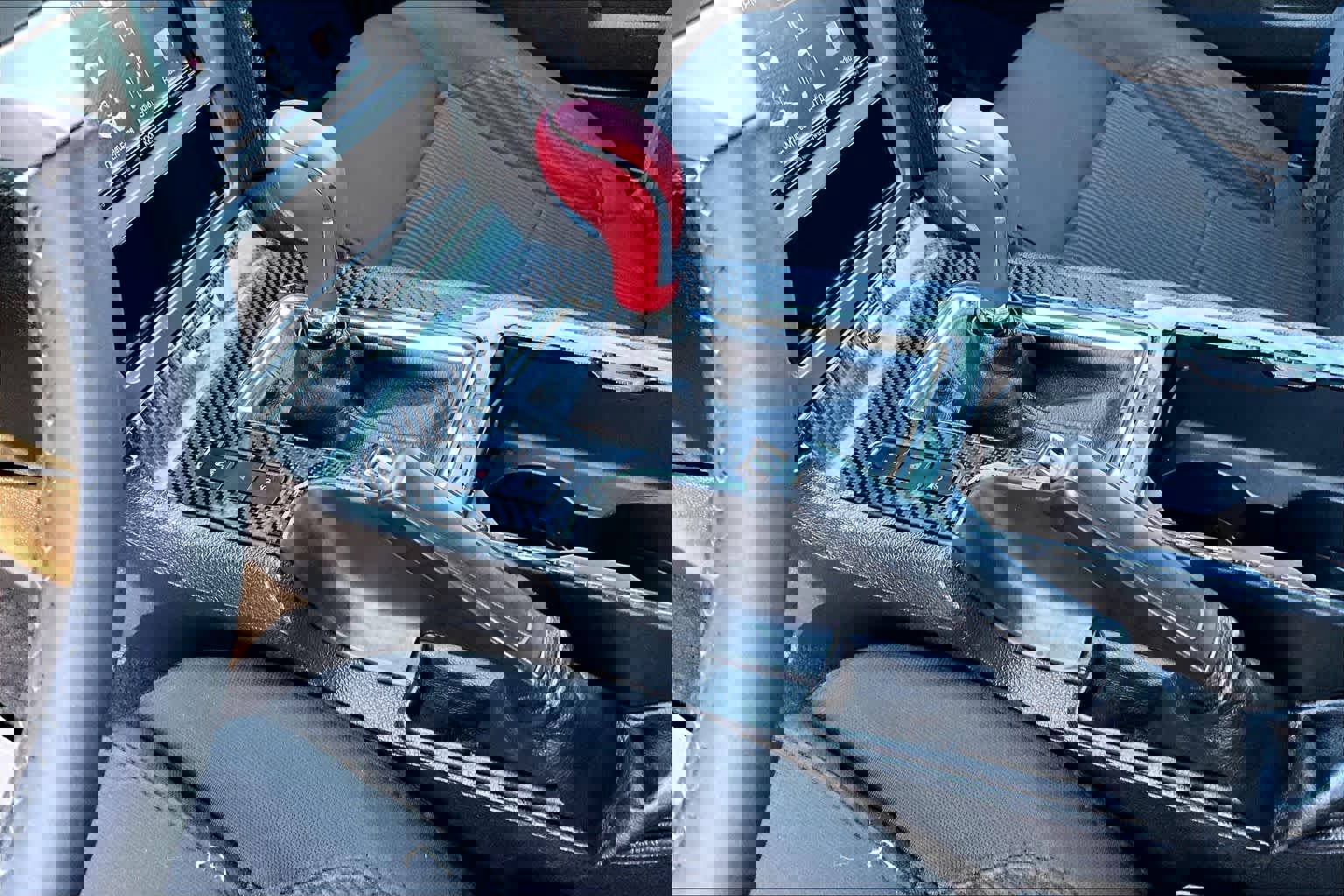 Used 2014 Ford Mustang GT image 15