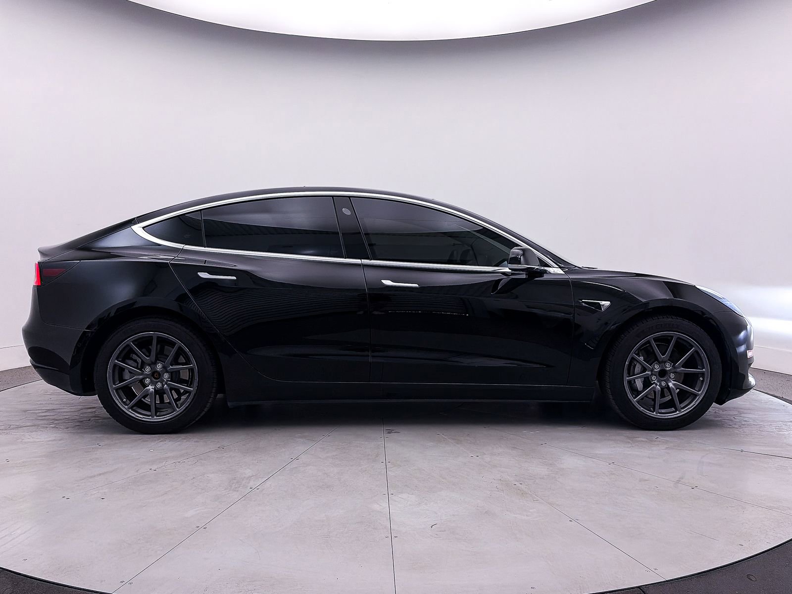 Used 2018 Tesla Model 3 Long Range image 33