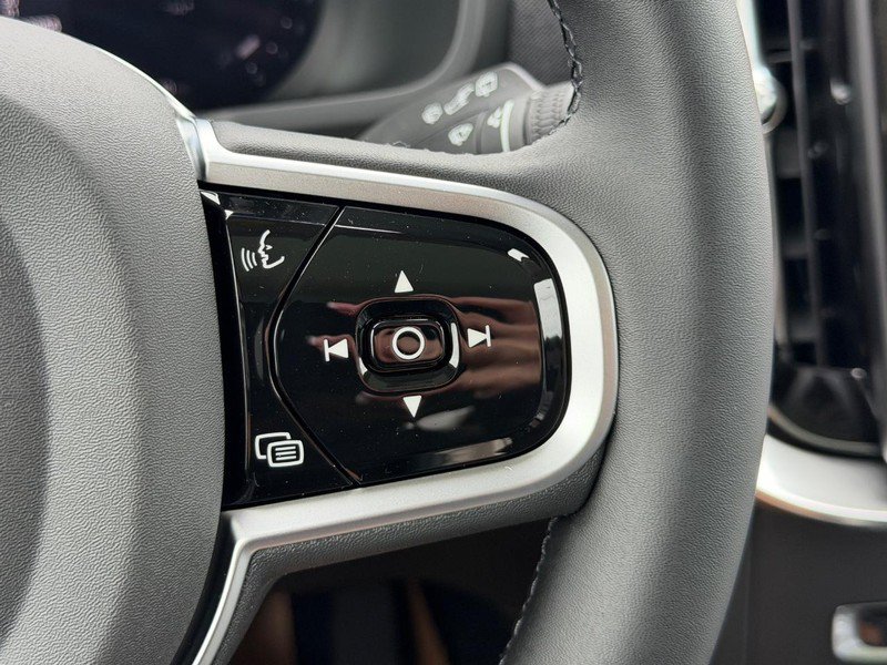 New 2026 Volvo XC90 B6 Plus w/ Protection Package AWD/4WD image 11