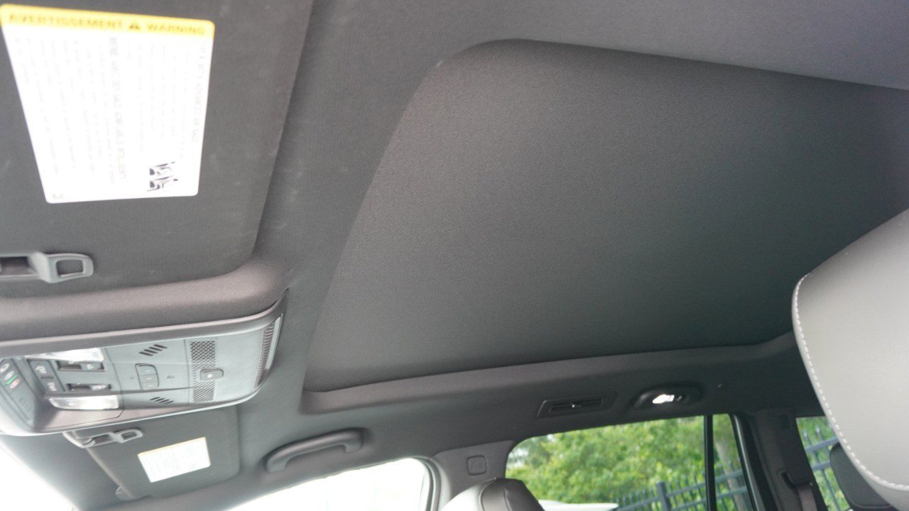 Used 2024 Cadillac XT6 Sport w/ Technology Package AWD/4WD image 13