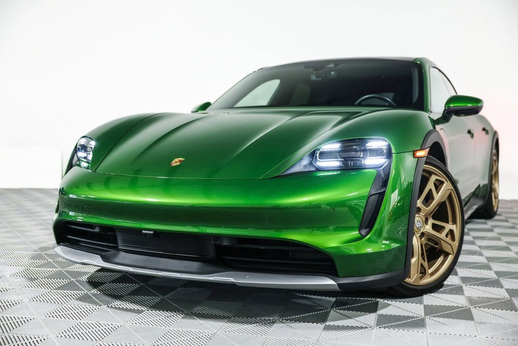 Used 2023 Porsche Taycan 4S image 10