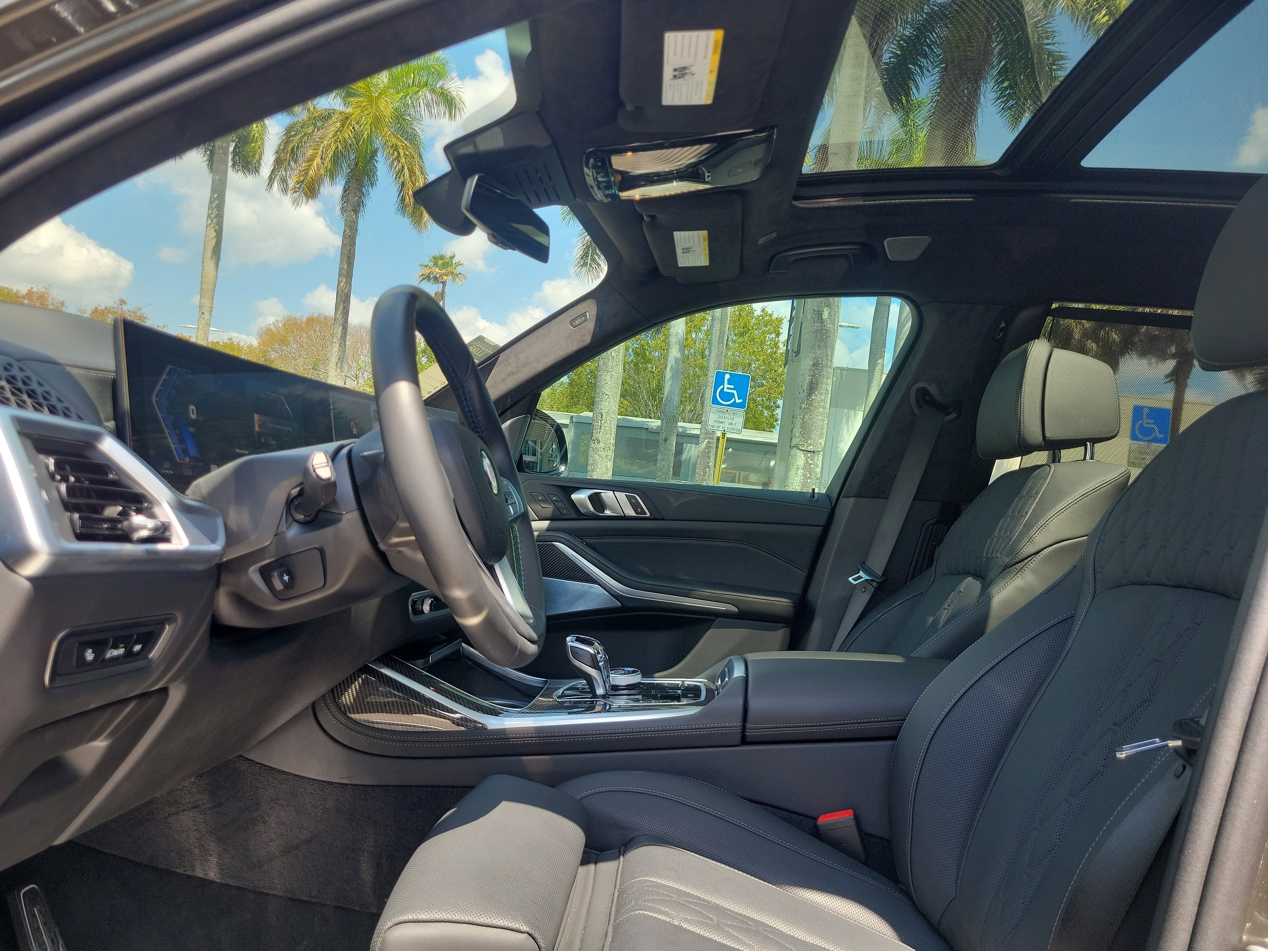 Used 2024 BMW ALPINA XB7 image 23