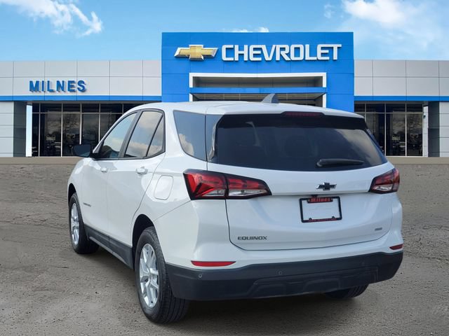 Certified 2024 Chevrolet Equinox LS w/ LS Convenience Package AWD/4WD image 3