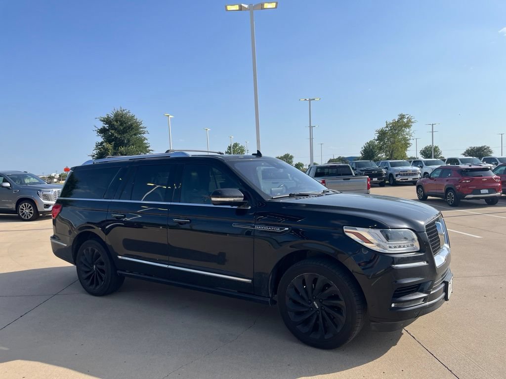 Used 2020 Lincoln Navigator L Reserve w/ Equipment Group 208A Reserve AWD/4WD image 7