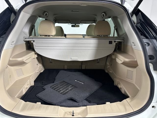 Used 2016 Nissan Rogue SV w/ SV Premium Package image 26