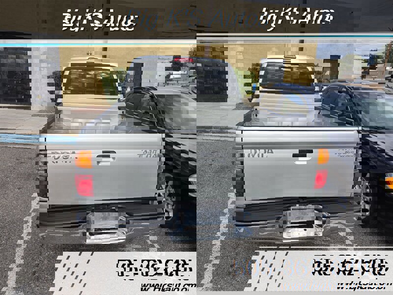 Used 2004 Toyota Tacoma PreRunner image 6