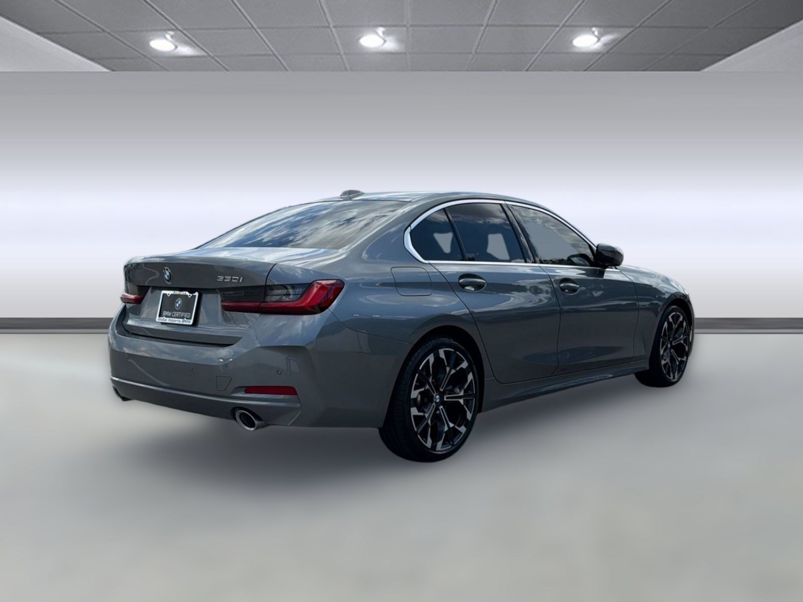 Used 2025 BMW 330i Sedan w/ M Sport Package RWD image 9