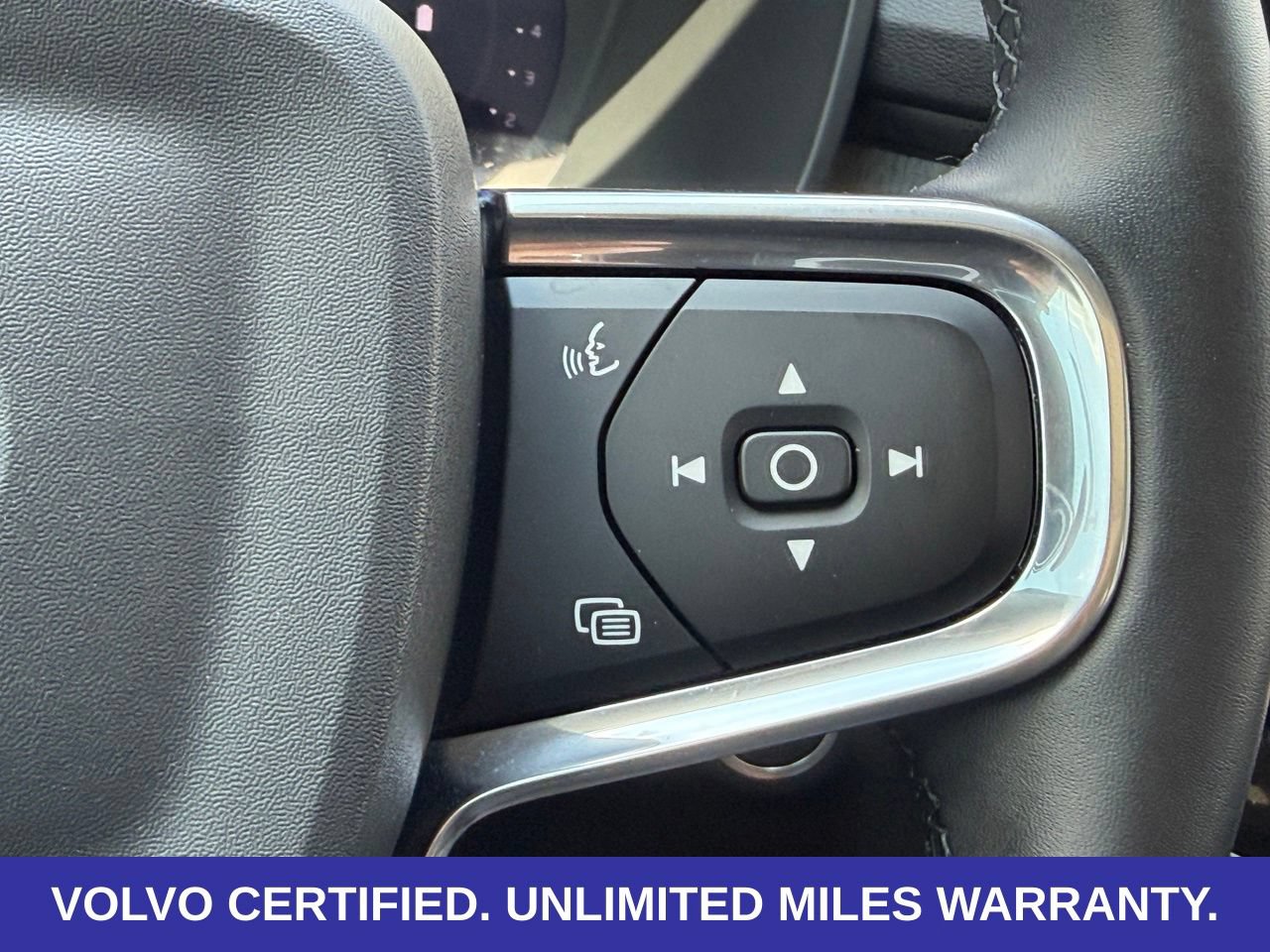 Certified 2026 Volvo XC40 B5 Plus AWD/4WD image 16