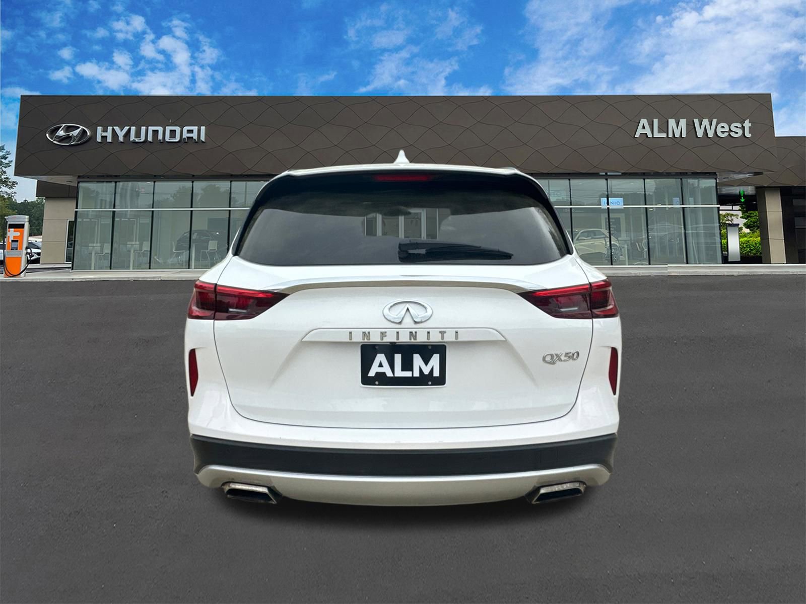 Used 2021 INFINITI QX50 Luxe w/ Cargo Package FWD image 6