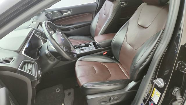 Used 2020 Ford Edge Titanium w/ Equipment Group 301A image 10