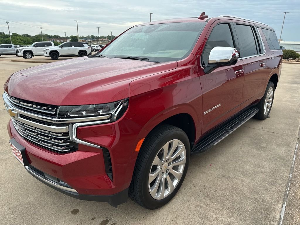 Used 2024 Chevrolet Suburban Premier w/ Premium Package RWD image 3