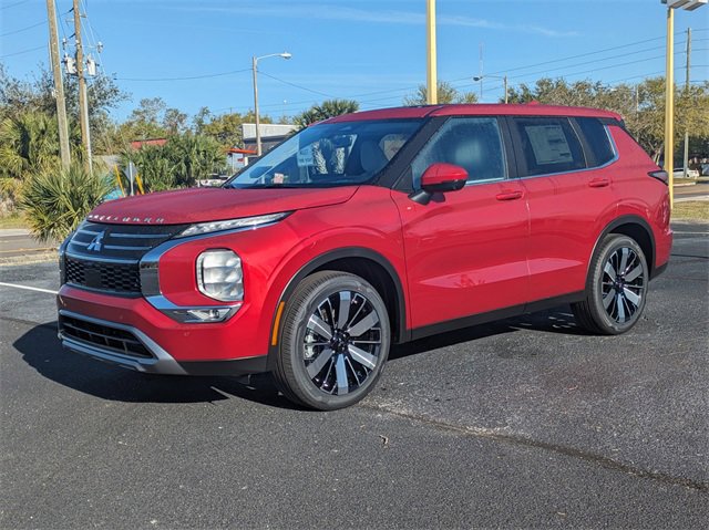 New 2025 Mitsubishi Outlander SE image 2