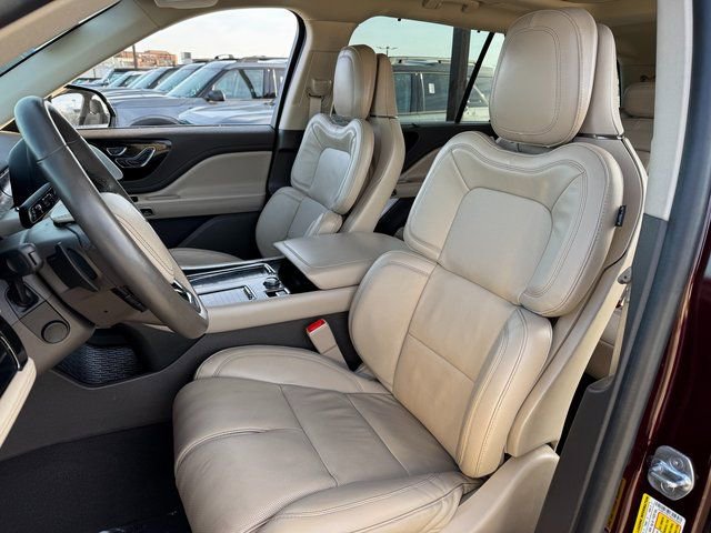Used 2022 Lincoln Aviator Reserve w/ Equipment Group 201A AWD/4WD image 14