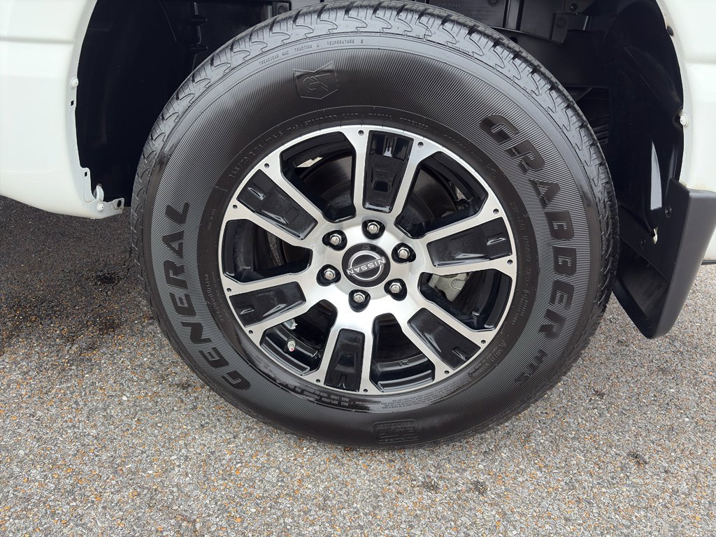 Used 2024 Nissan Titan SV w/ Accessory Utility Package image 10