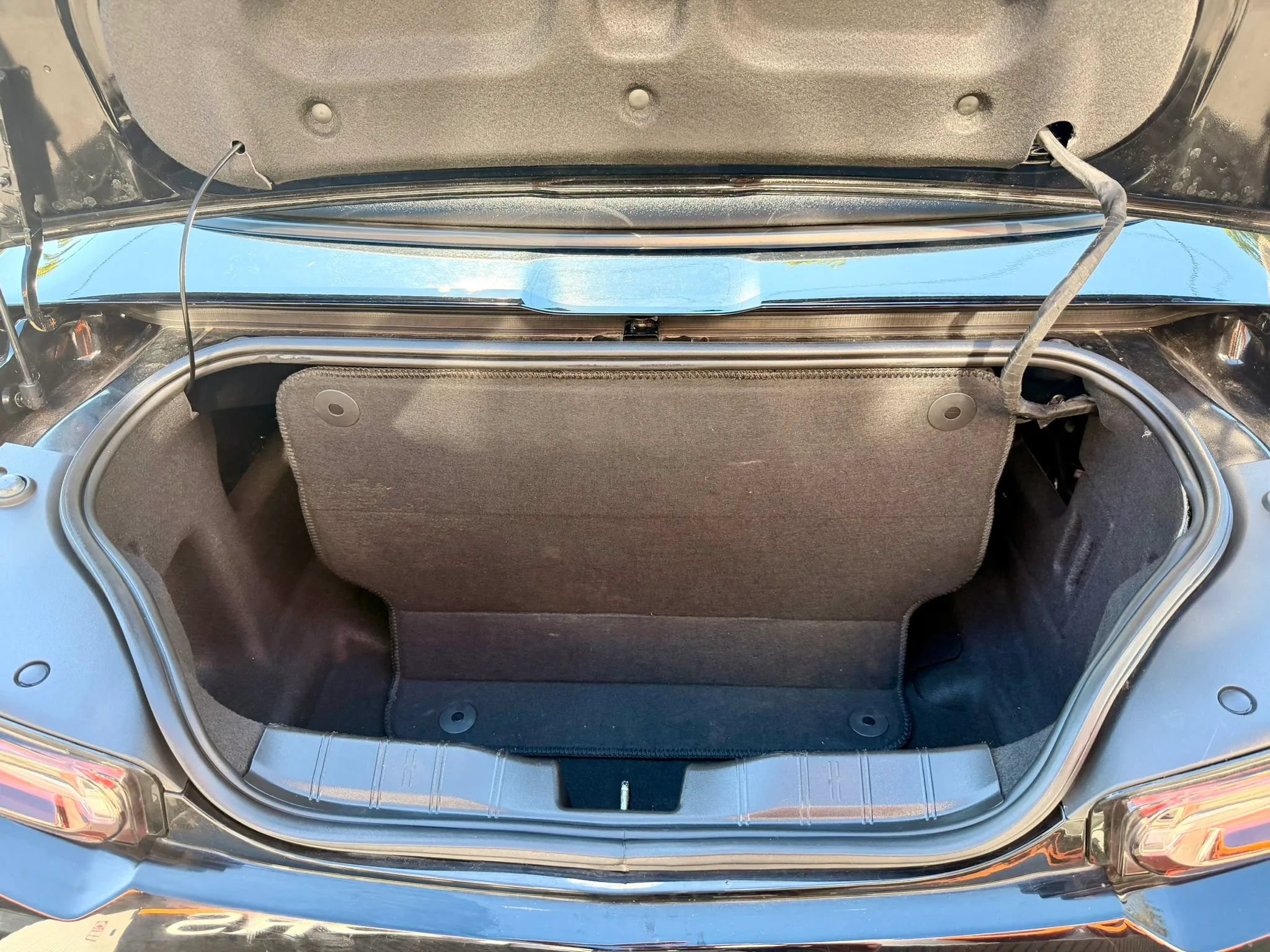 Used 2019 Chevrolet Camaro SS RWD image 37