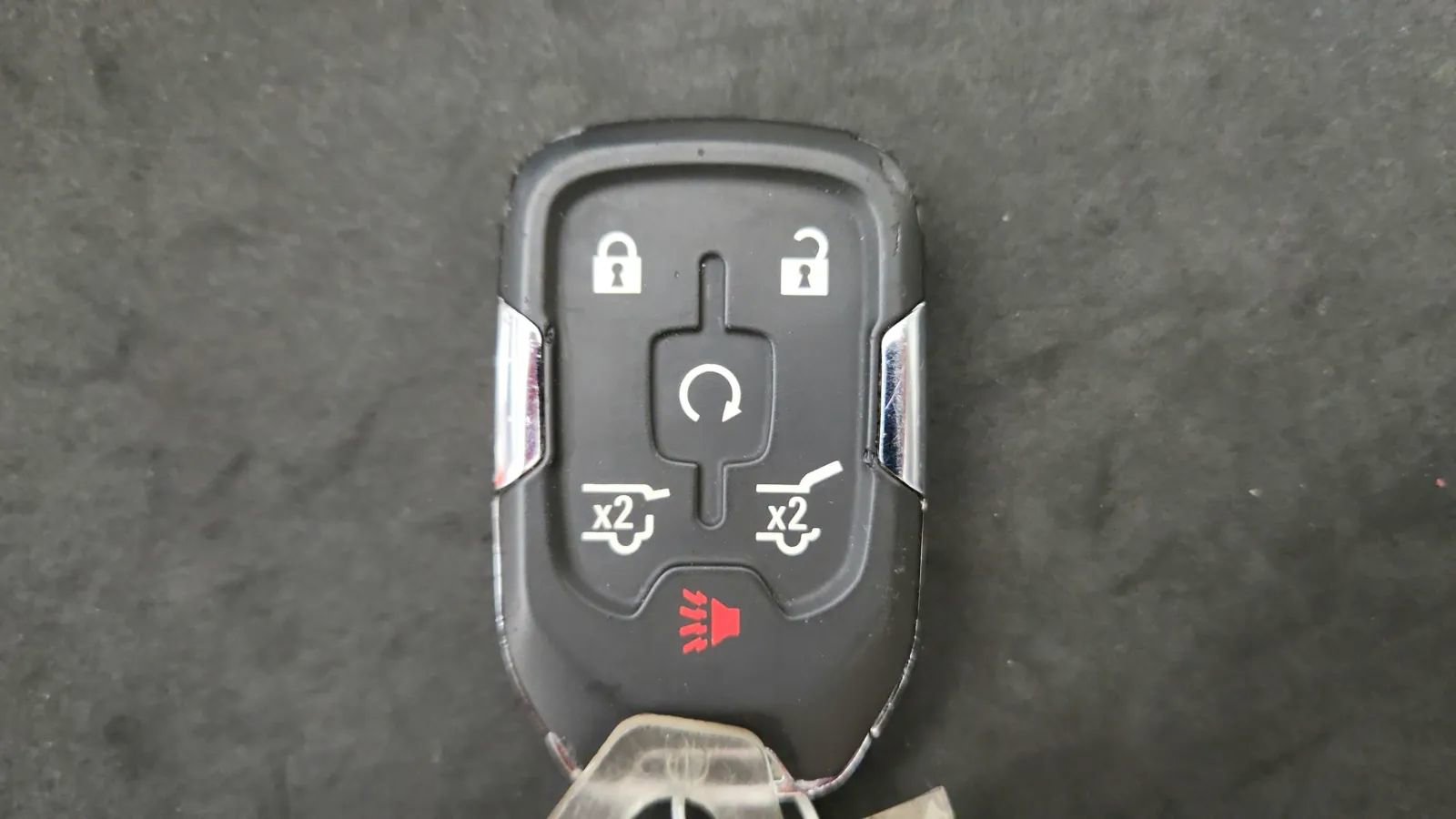 Used 2018 Chevrolet Suburban Premier image 21