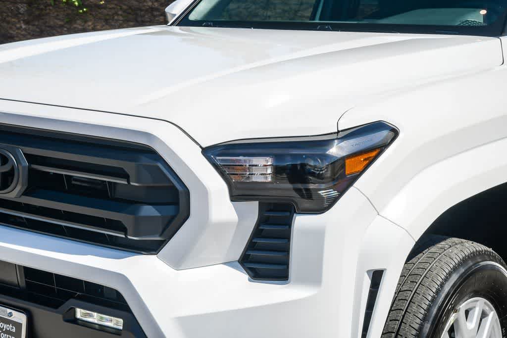 New 2026 Toyota Tacoma SR5 AWD/4WD image 5