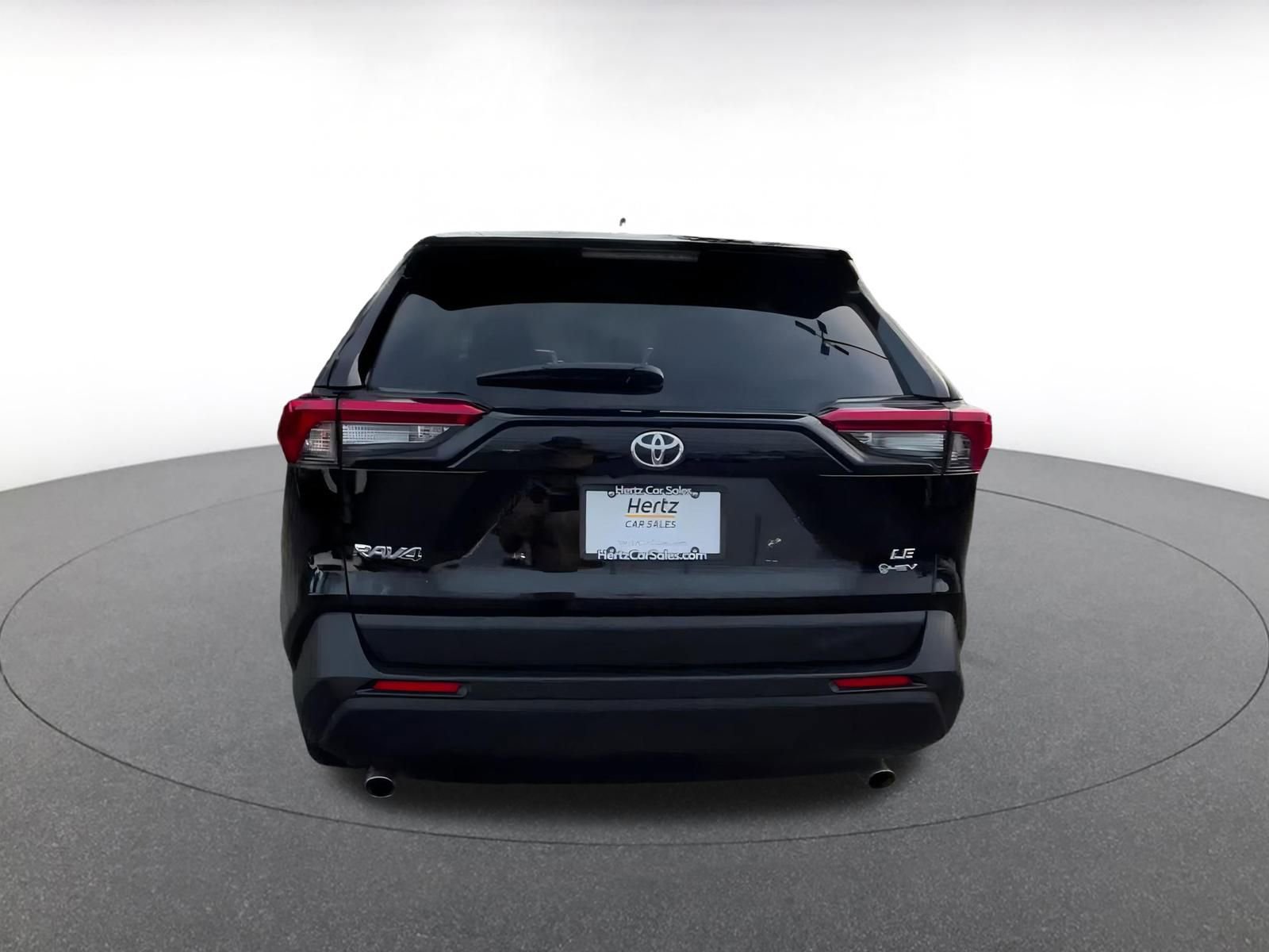Used 2025 Toyota RAV4 LE image 12