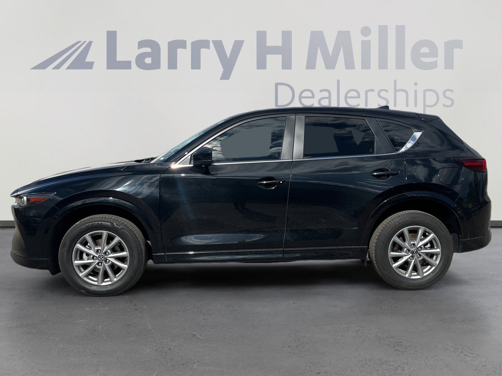 Used 2024 MAZDA CX-5 AWD 2.5 S w/ Preferred Package image 2