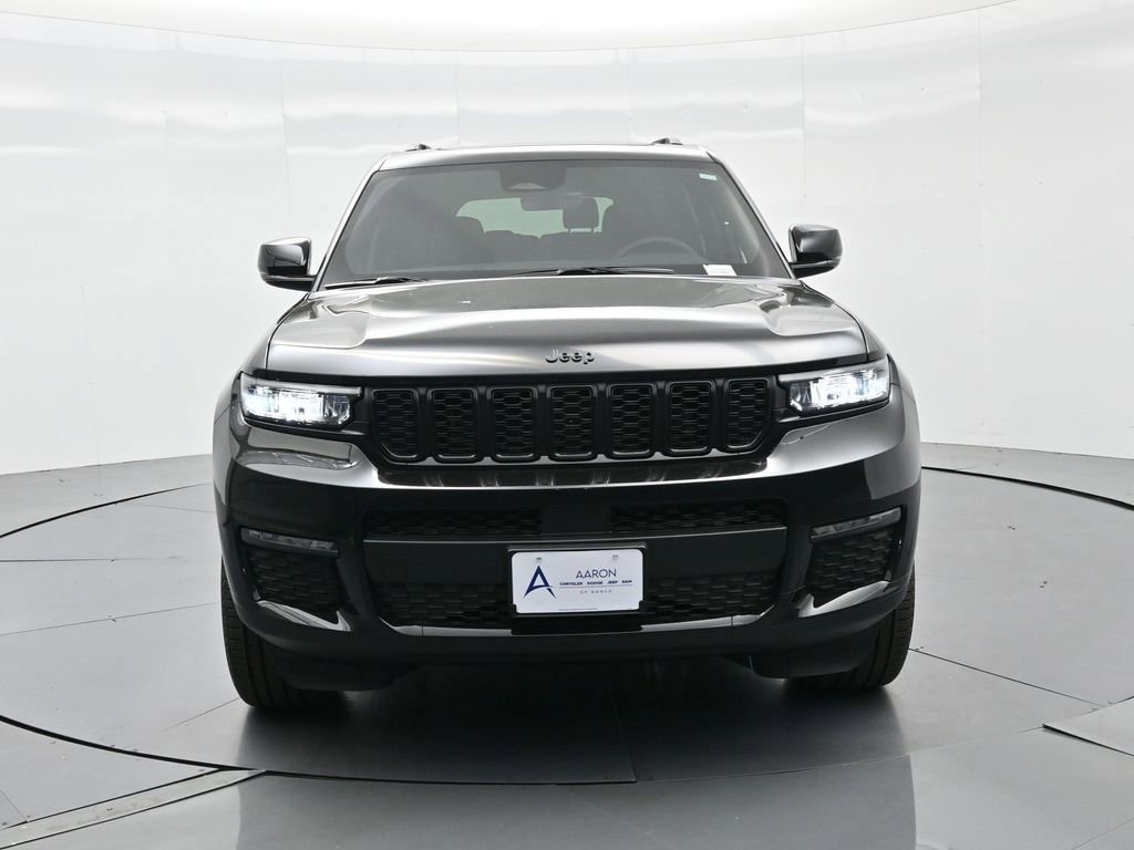 New 2025 Jeep Grand Cherokee L Limited w/ Black Appearance Package image 3