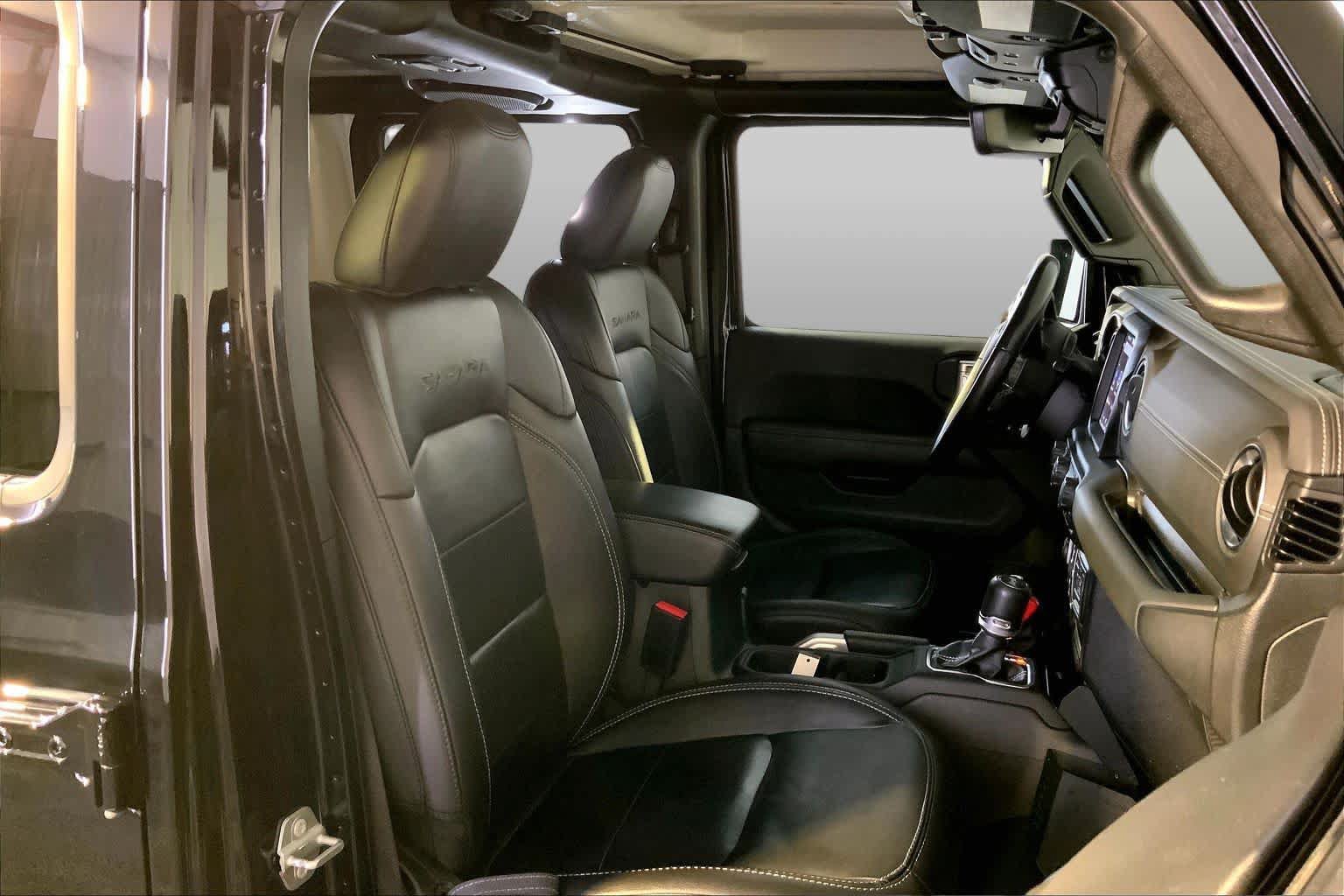 Used 2021 Jeep Wrangler Unlimited Sahara AWD/4WD image 8