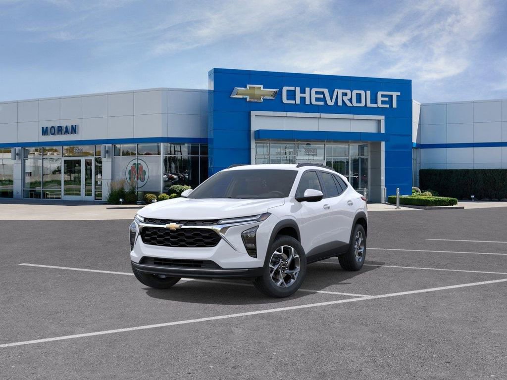 New 2026 Chevrolet Trax LT w/ Driver Confidence Package FWD image 8