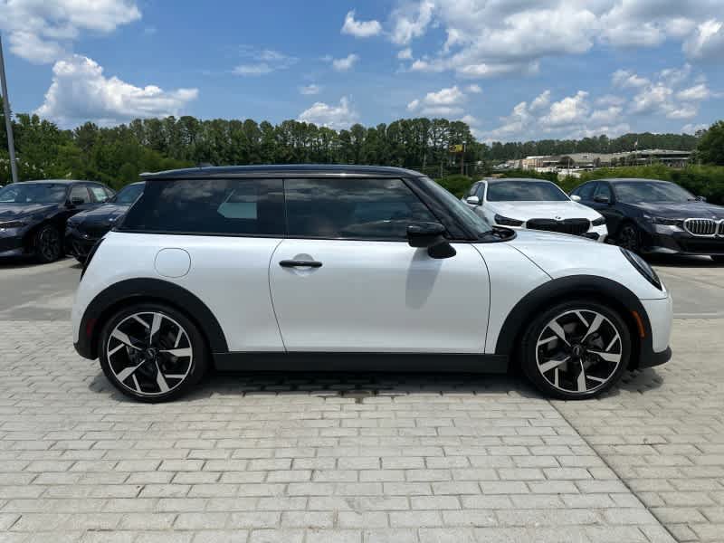 Used 2025 MINI Cooper S FWD image 6