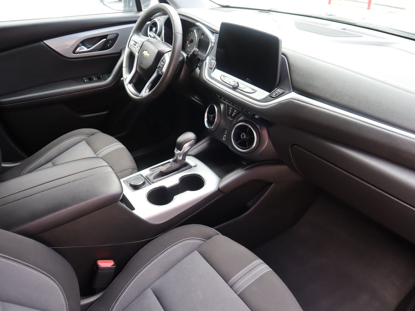 Used 2023 Chevrolet Blazer LT image 60